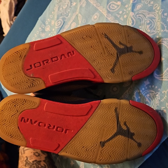 Jordan retro 5 Chicago bull addition. - Picture 2 of 3